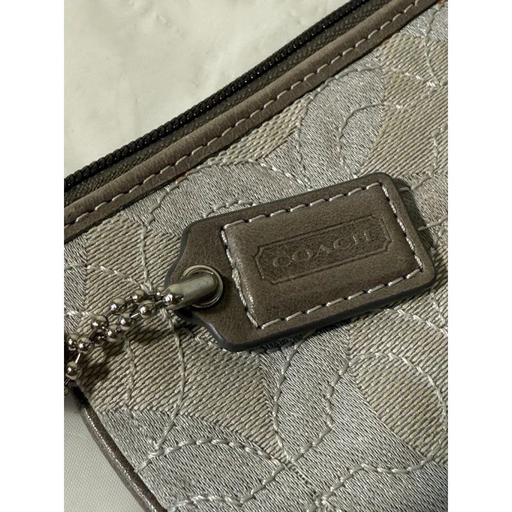 Vintage Coach Signature Optic C Quilted Wristlet